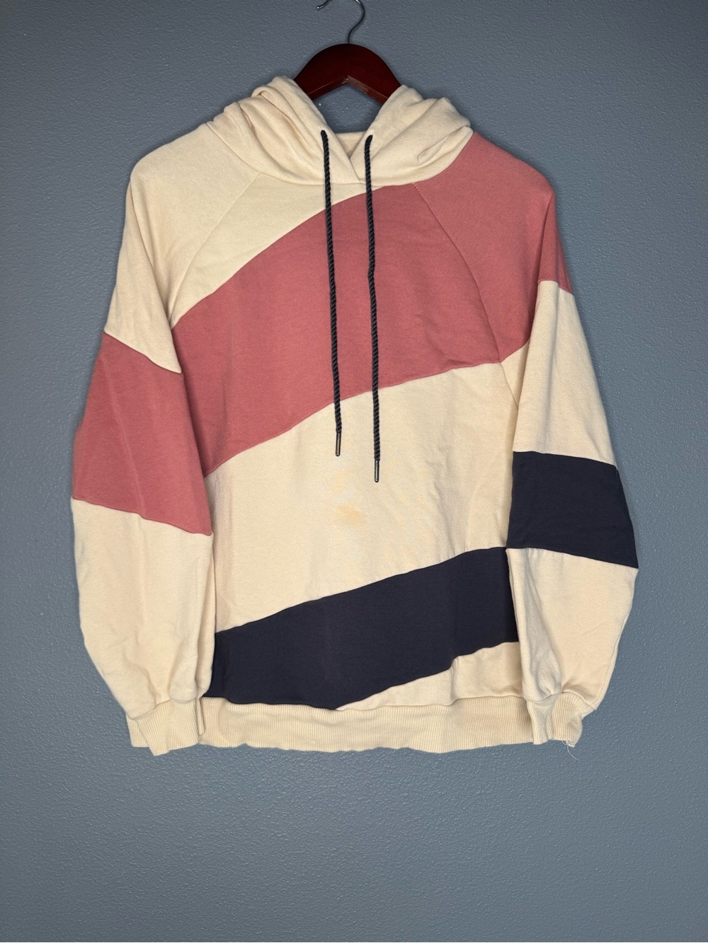 BKE Women’s Large Colorblock Hooded Pullover Hoodie Cream Pink Navy Fleece